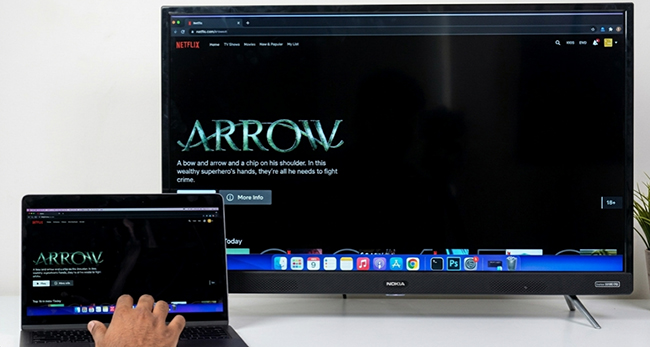 connect a laptop to non smart tv to watch netflix